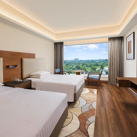 Courtyard By Marriott Bhopal Hotel Exterior photo
