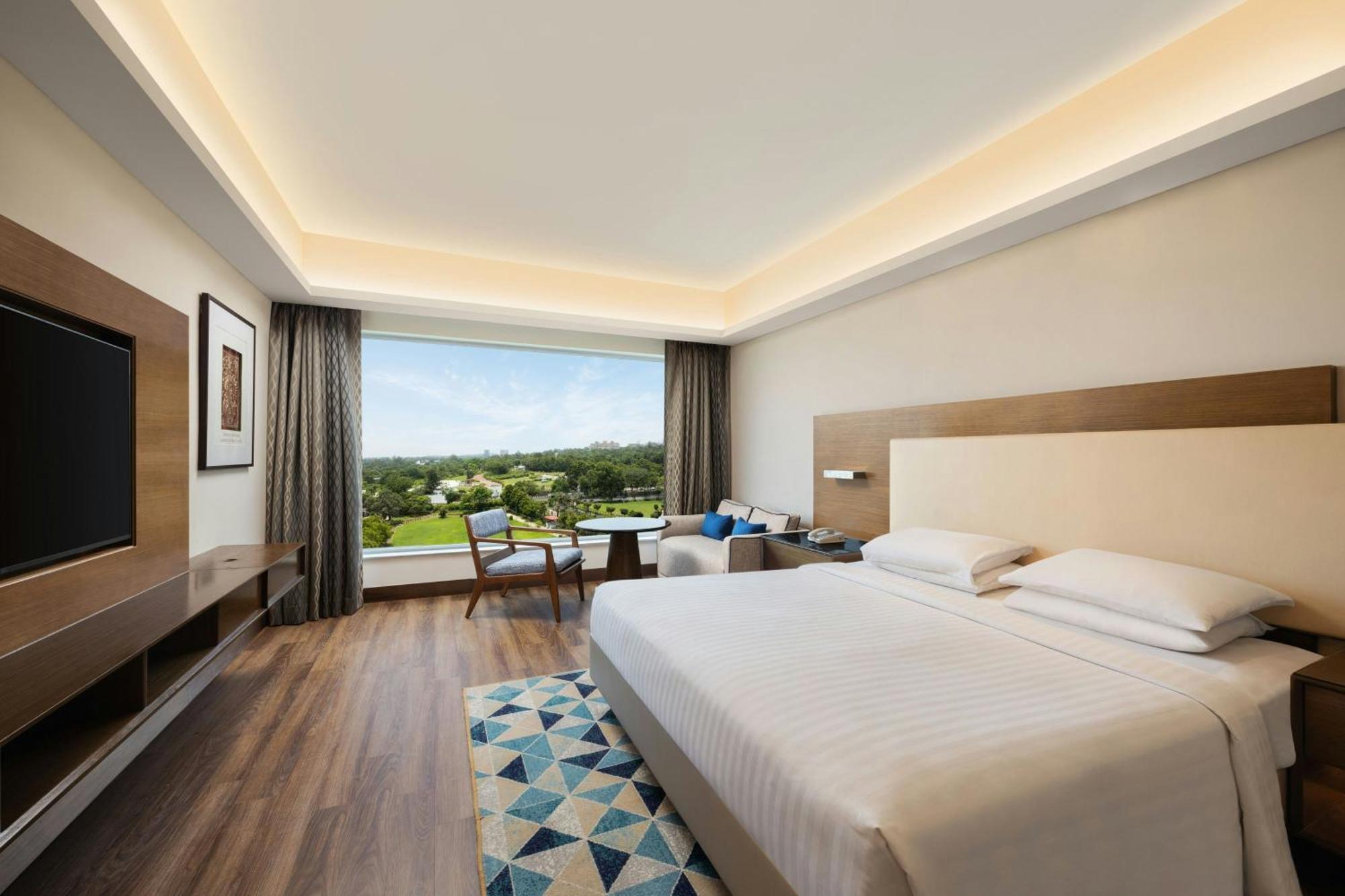 Courtyard By Marriott Bhopal Hotel Exterior photo
